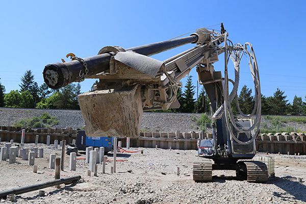 Pilotaje y construcción de infraestructura